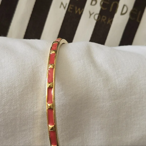 HENRI BENDEL Enamel Bangle Bracelet Rose-Red NOS Small - Picture 4 of 7
